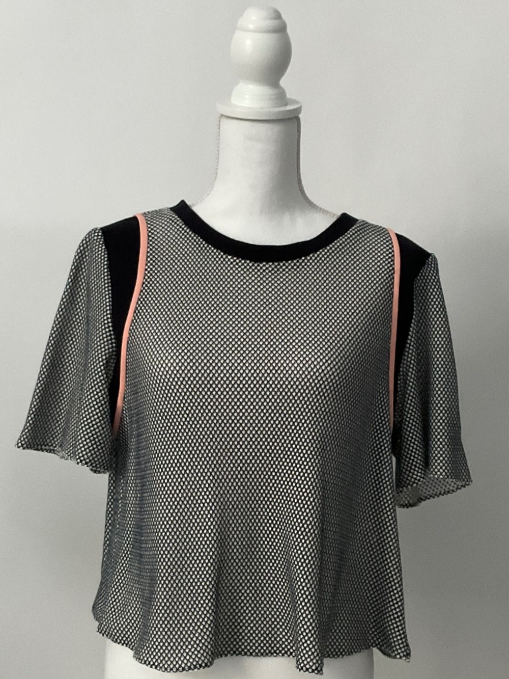 1 BY O'2ND Navy White Pink Color Block Women Top Designer Size 10